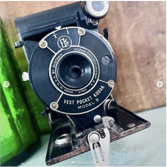Vintage 1930s Kodak Vest Pocket Model B Folding Camera UNTESTED DISPLAY ONLY - Picture 2 of 10